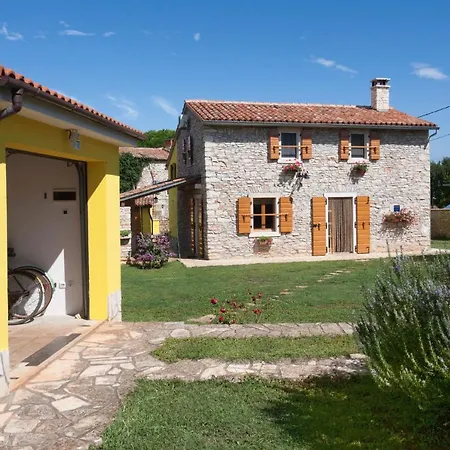 Valverana In Sisan Holiday home